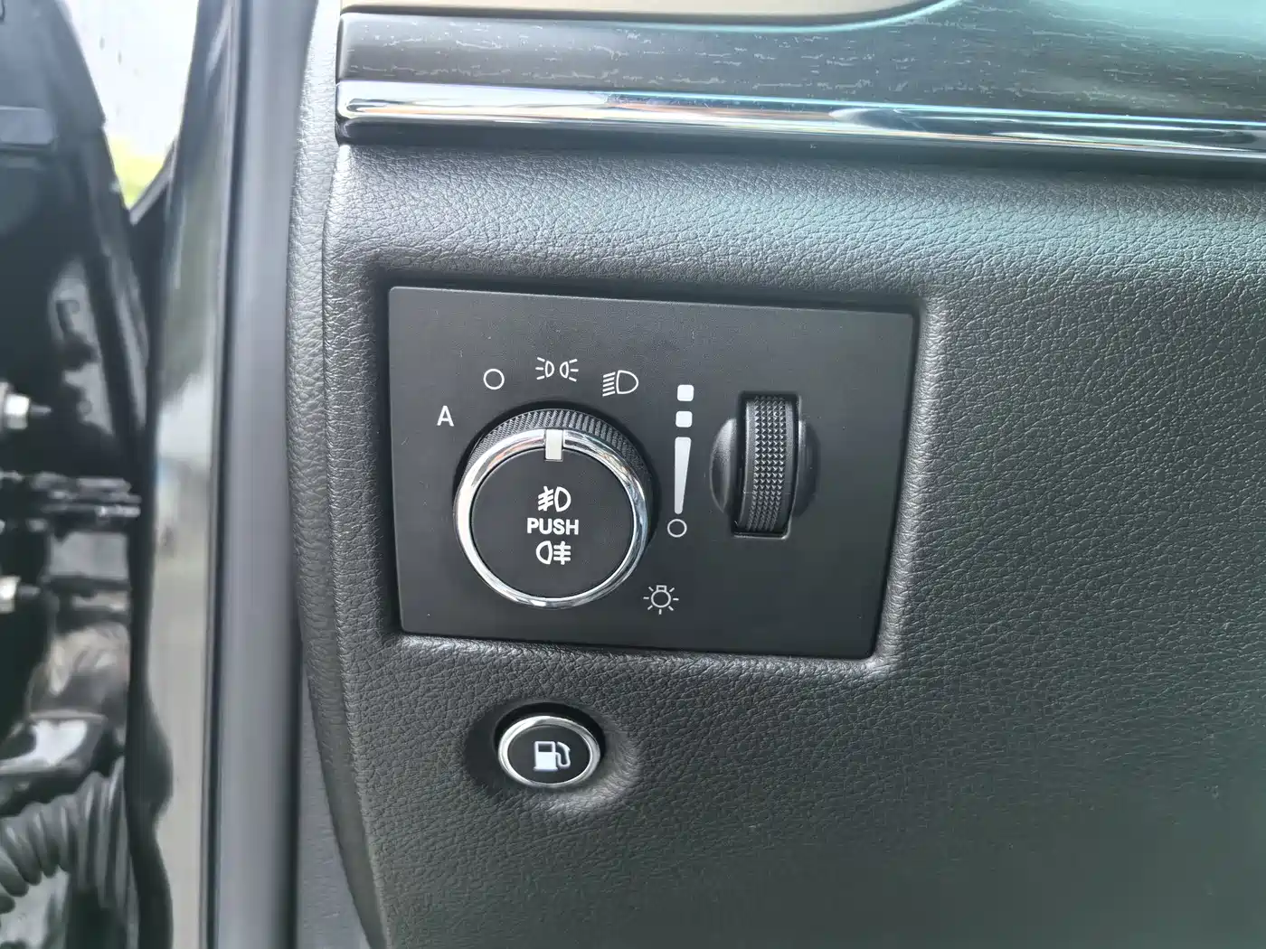 Фото 24 - Jeep Grand Cherokee (Import)