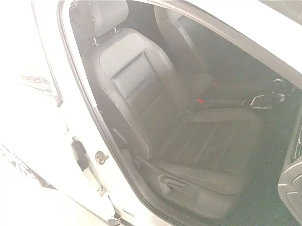 Volkswagen T-ROC 2021 280TSI DSG 2WD Comfort Smart Connect Edition фото 17
