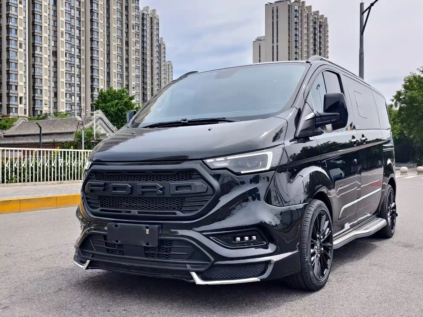 Juntian Granvia 2024 2025 High Roof 2WD Starlight Edition