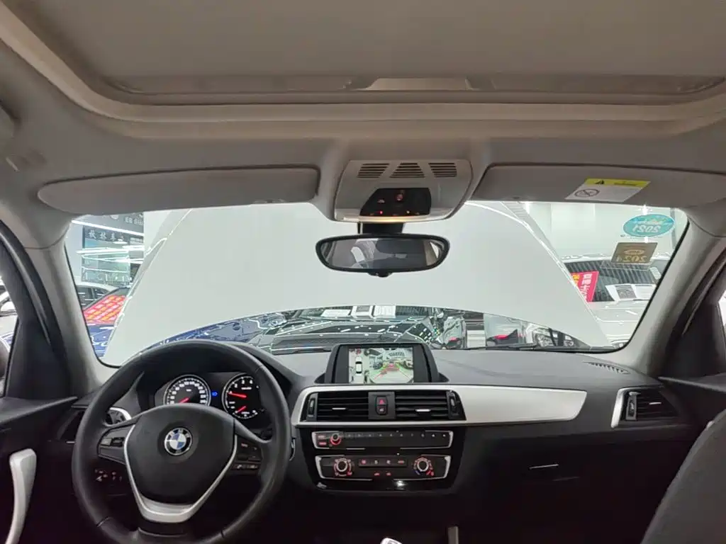 BMW 1 Series (Import) 2020 2018 118i Leading