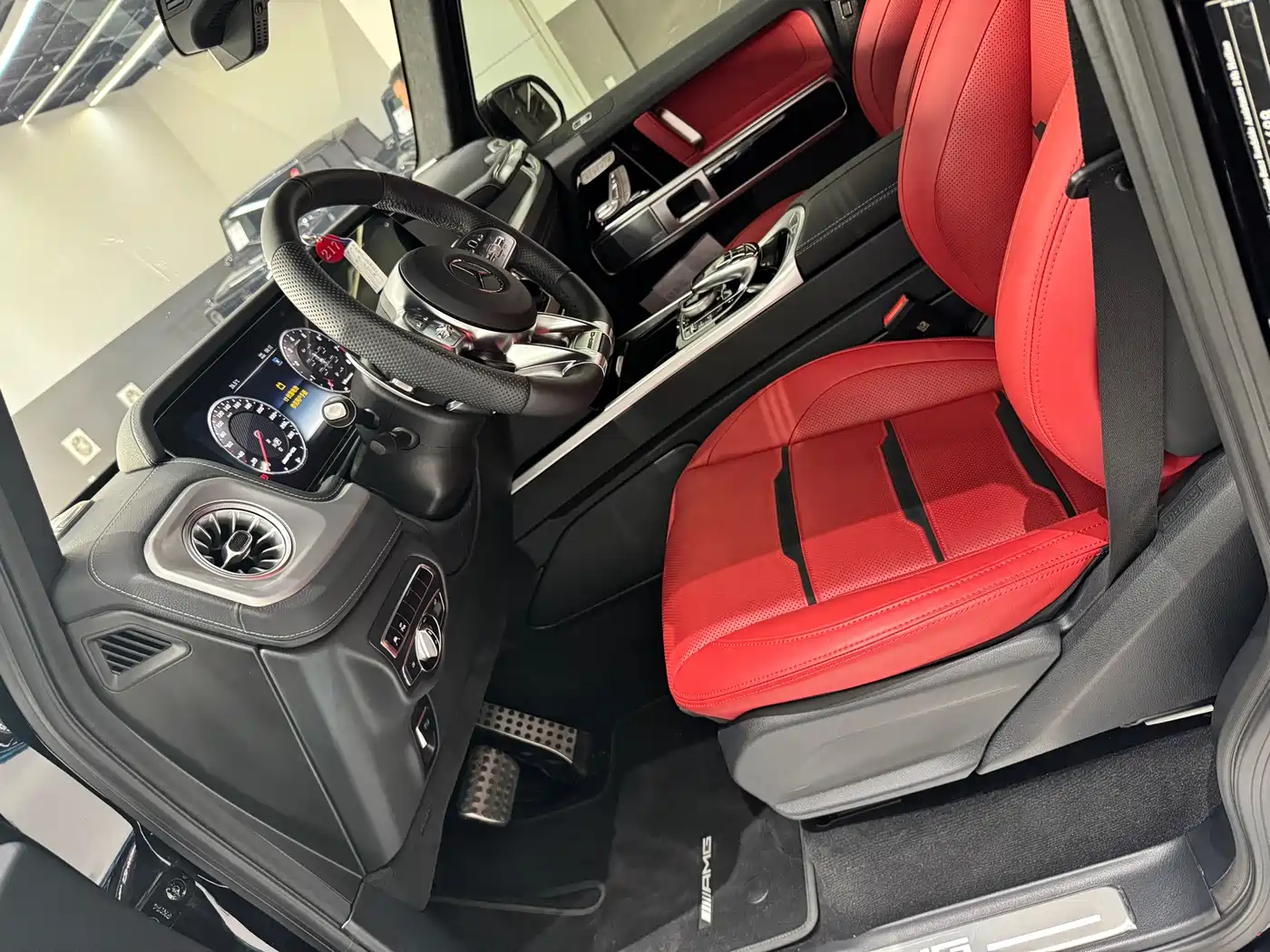 Mercedes-Benz G-Class AMG 2022 AMG G 63 фото 9