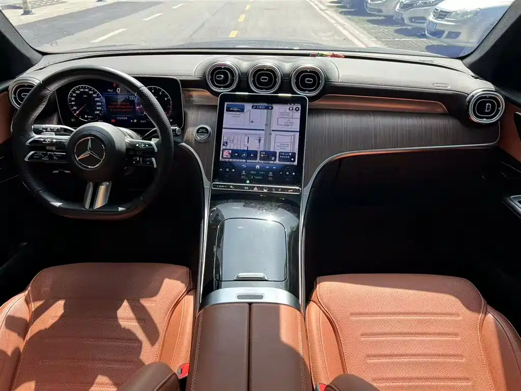 MERCEDES-BENZ GLC