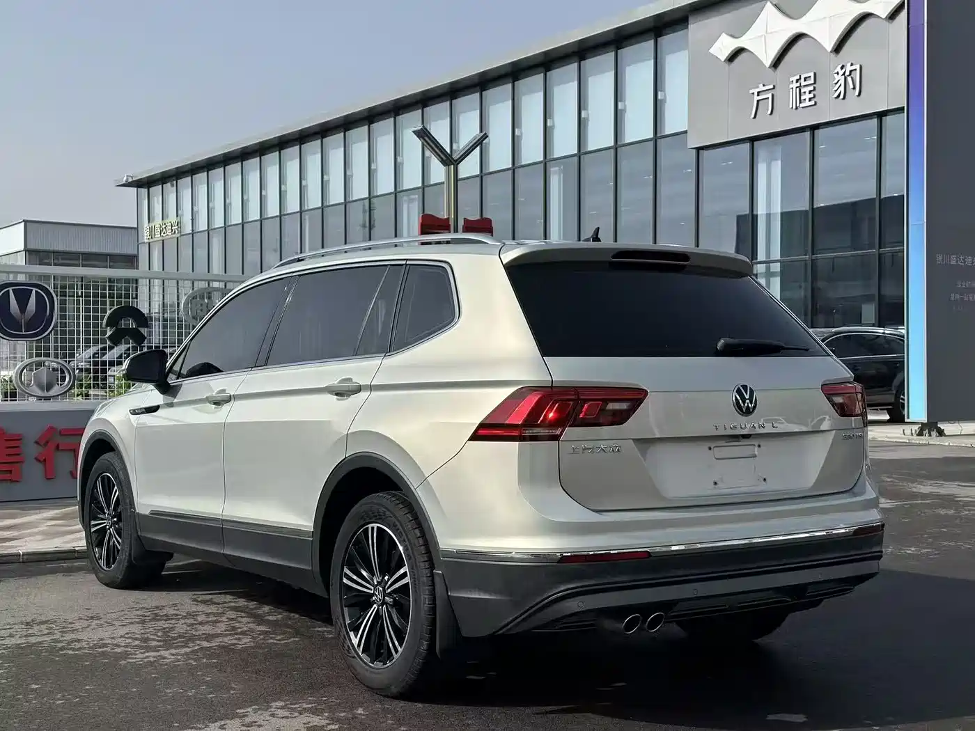 Volkswagen Tiguan L 2021 330TSI Automatic 2WD Smart фото 9