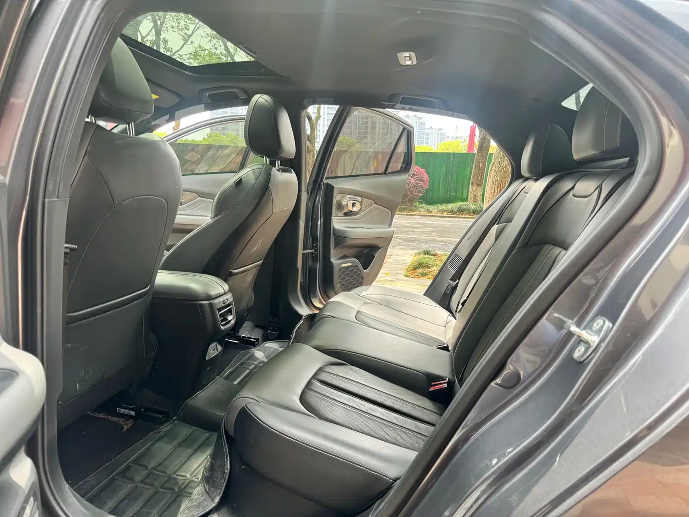 GAC Trumpchi Trumpchi Emkoo 2024 Model 270T DCT Shadow Leopard R-Style Edition фото 8