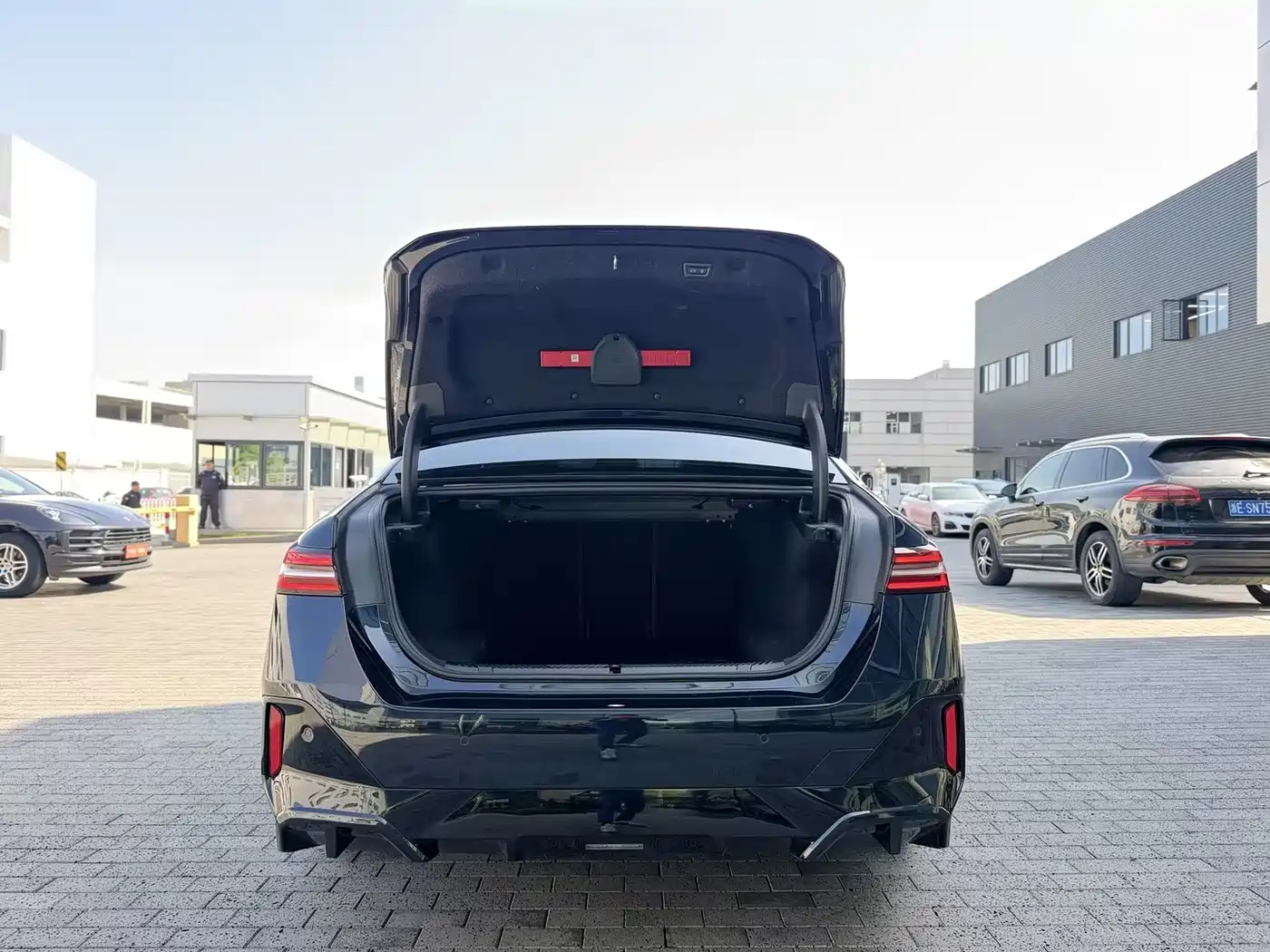 BMW 5 Series (Import) 2024 Model 525i M Sport Package фото 7