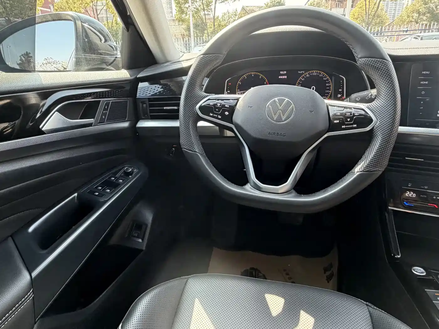Volkswagen Passat 2024 380TSI Starlight Luxury Edition фото 9