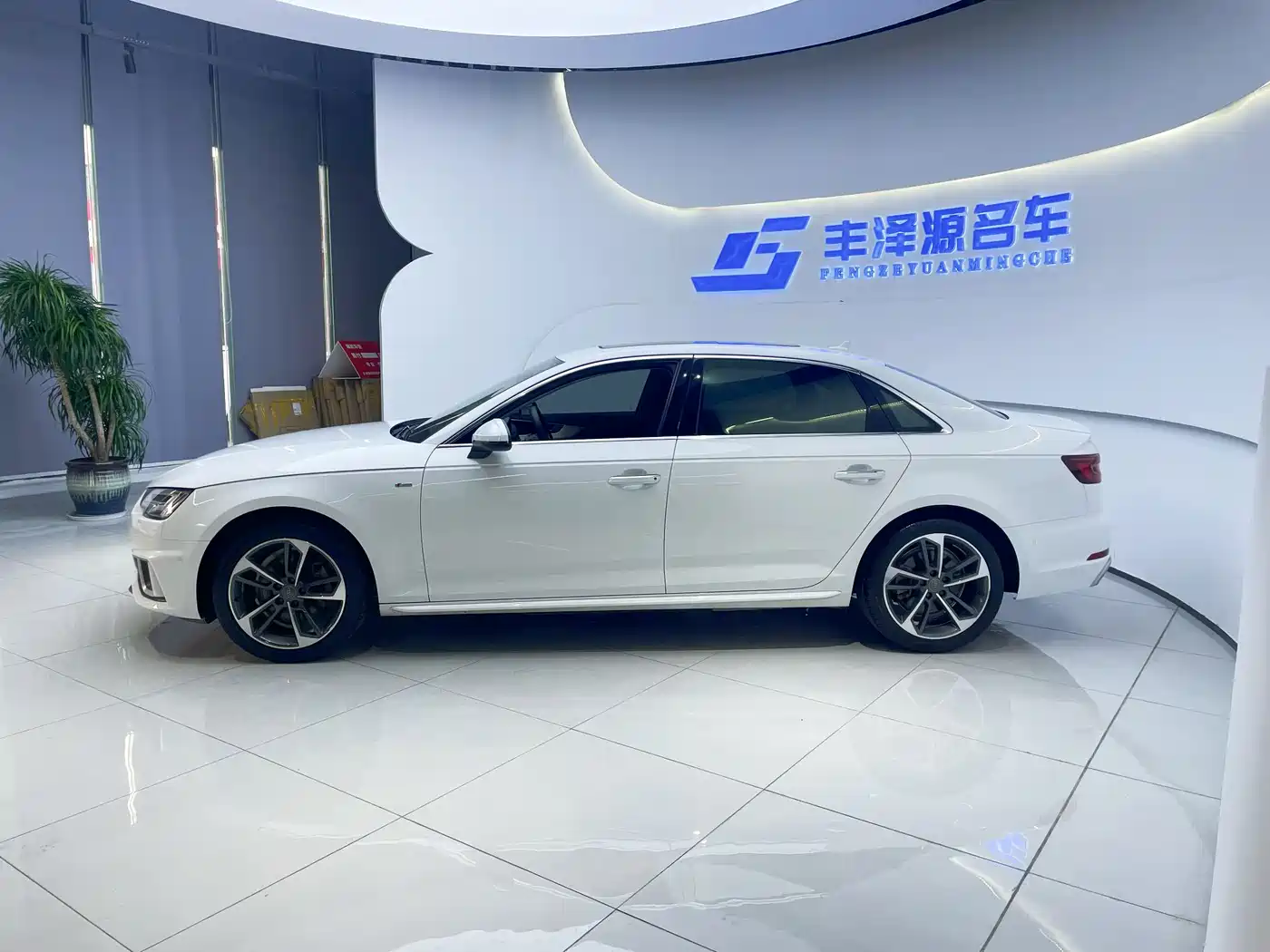 Audi A4L 2019 40 TFSI Fashion (China VI) фото 4