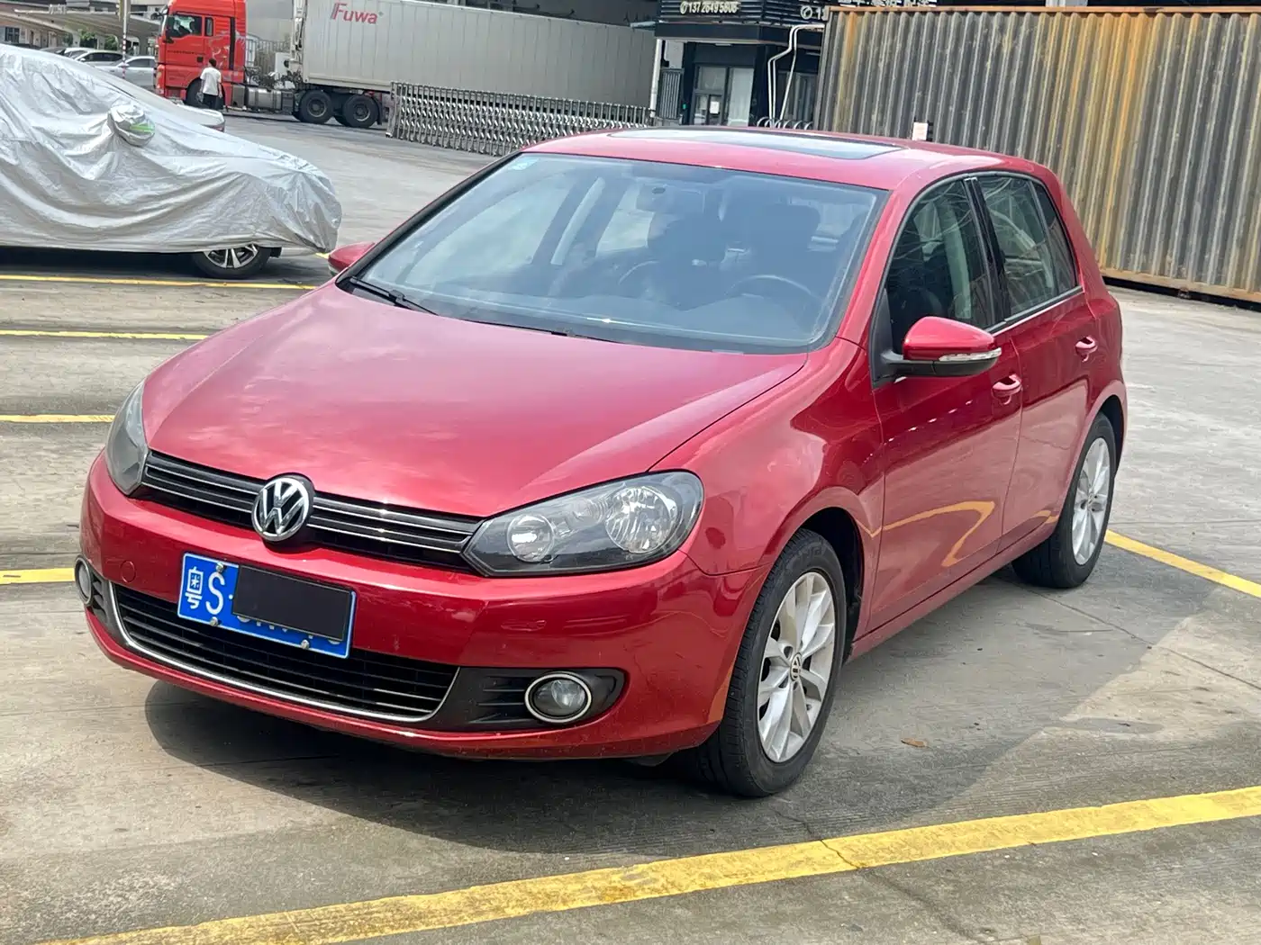 Фото 1 - Volkswagen Golf