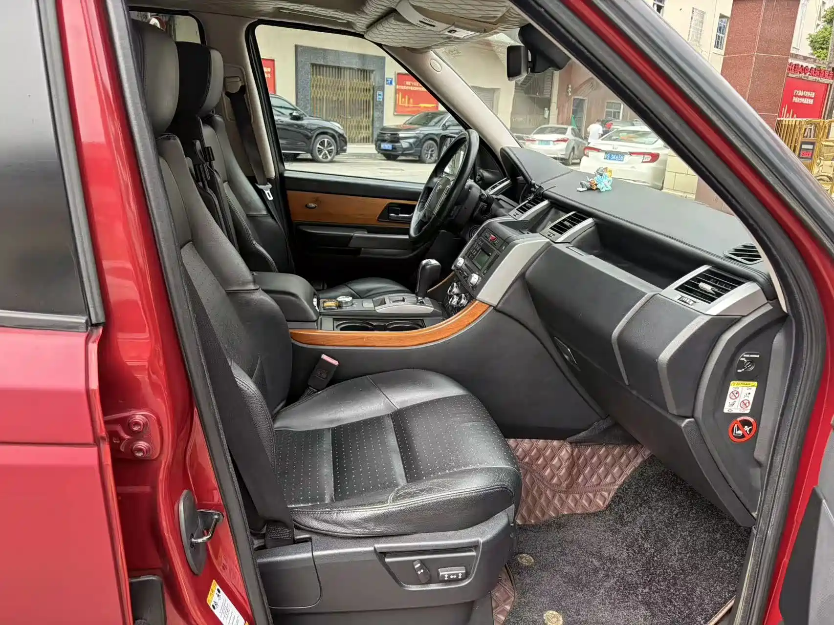 Фото 9 - Land Rover Range Rover Sport
