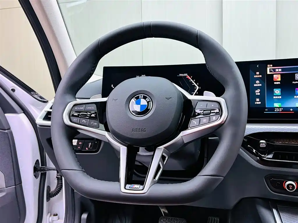 BMW 3 Series 2024 330Li M Sport Shadowline Package фото 10