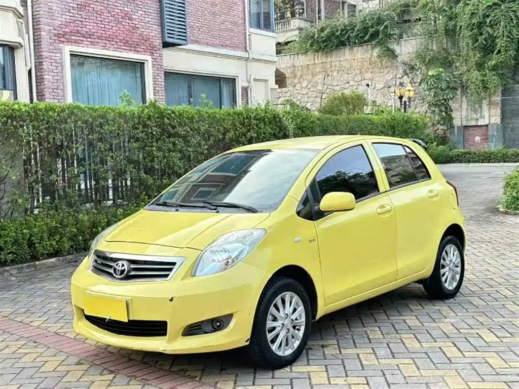 Toyota Yaris 2011 1.6E Auto Charm Edition