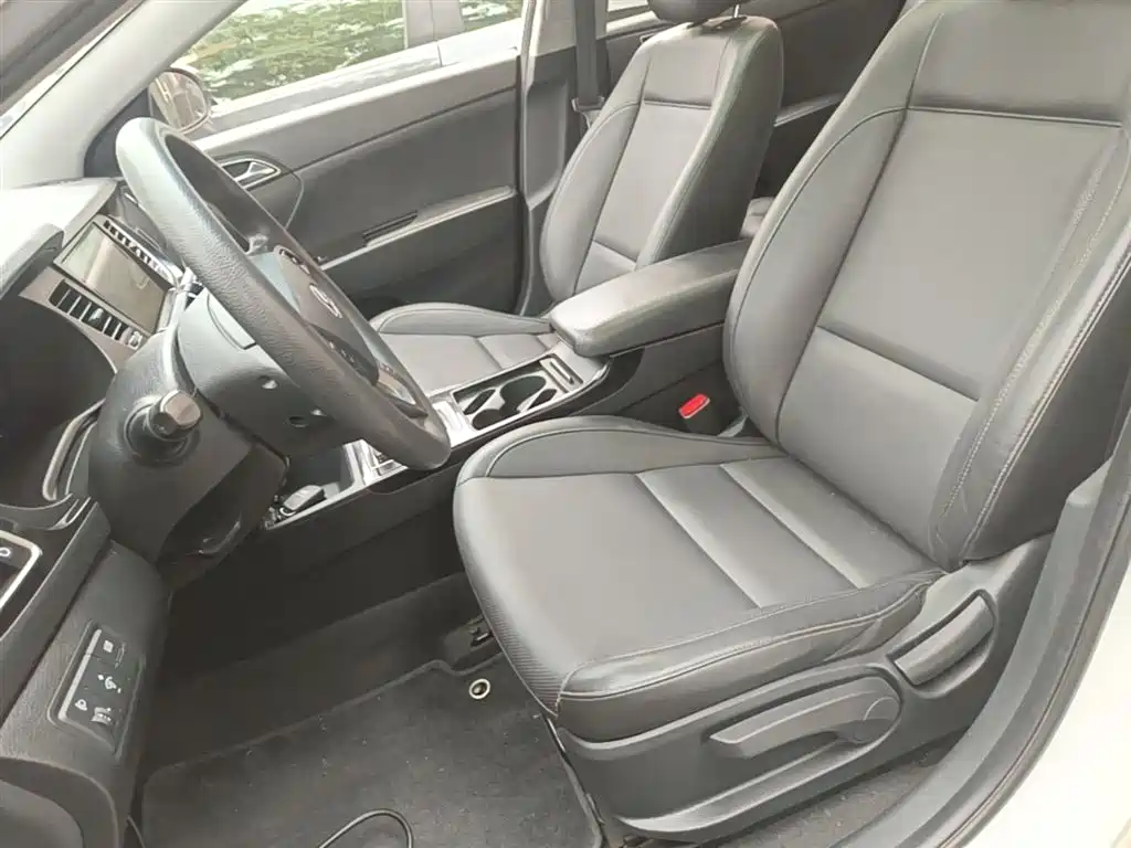 Hyundai Mistra 2014 1.8L Auto Smart GLS фото 15