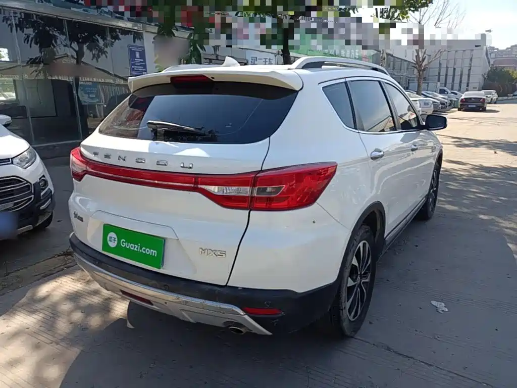 Dongfeng Fengdu MX5 2018 2016 1.4T Manual Luxury Edition