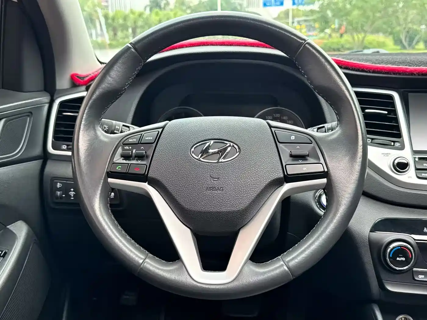 Hyundai Tucson 2015 1.6T Dual Clutch 2WD Smart фото 8