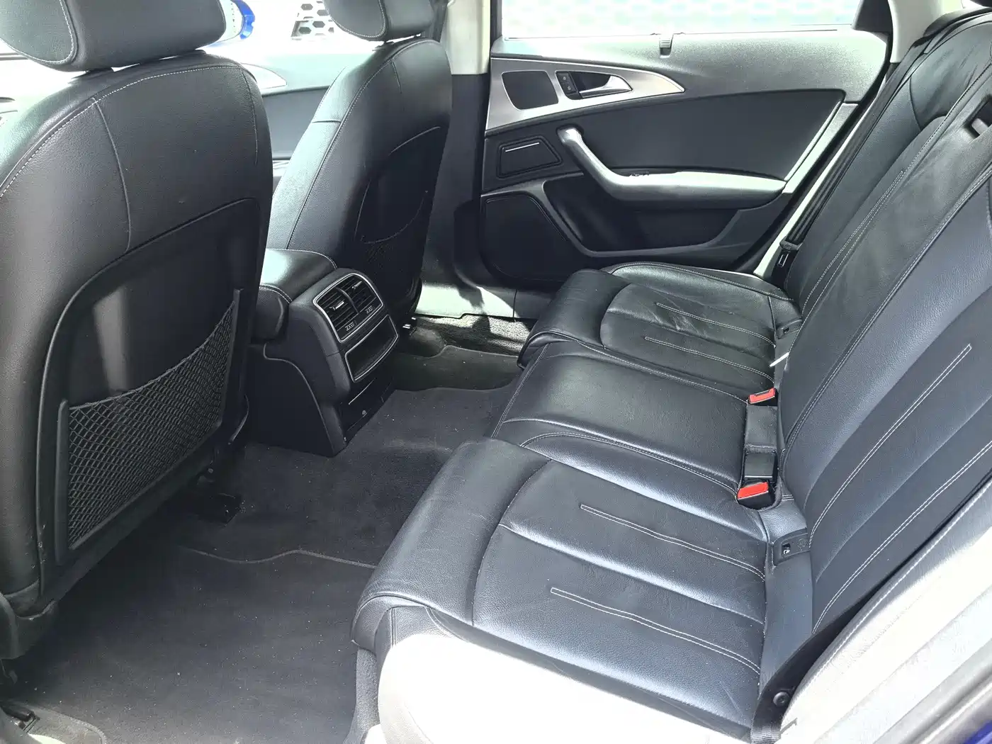 Фото 8 - Audi A6L