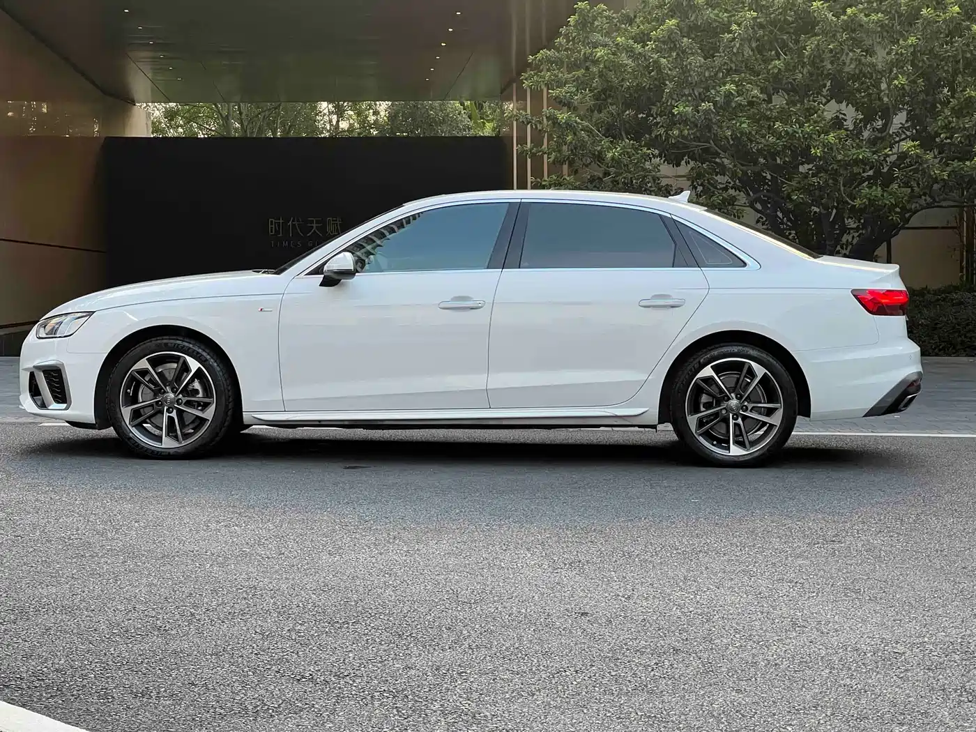 Audi A4L 2020 40 TFSI Fashion Elegance фото 8