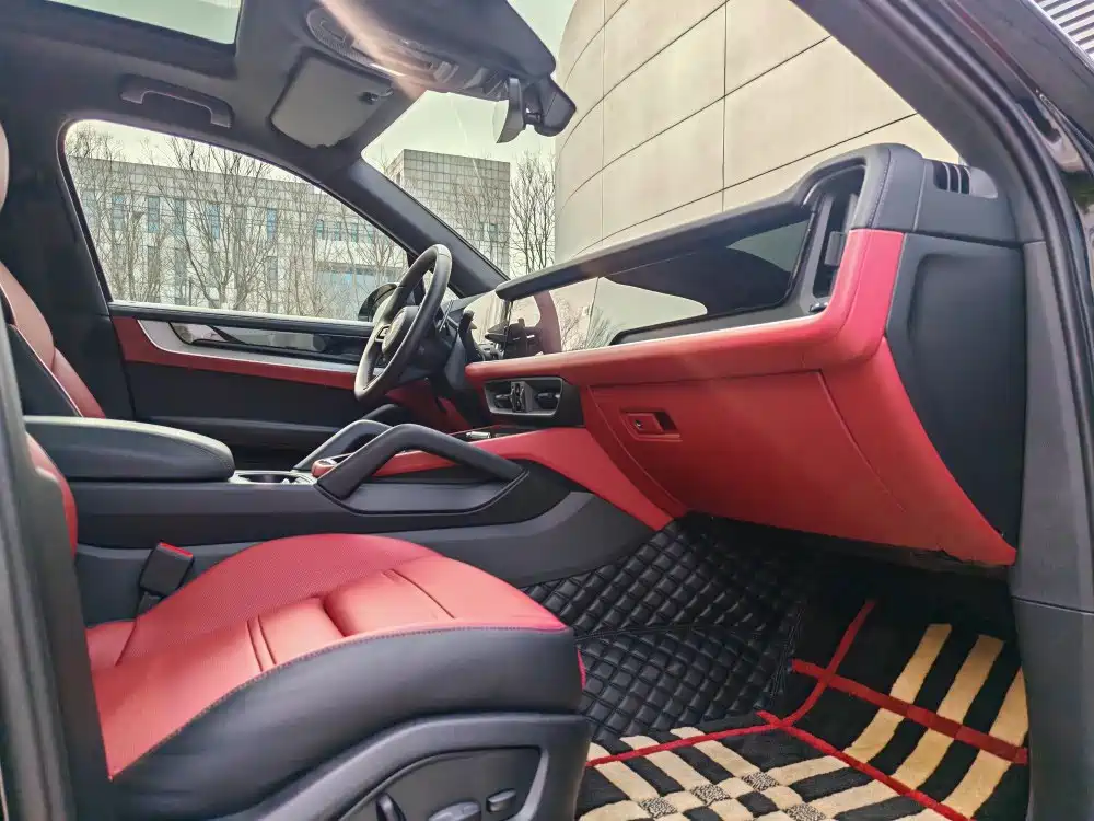 PORSCHE CAYENNE