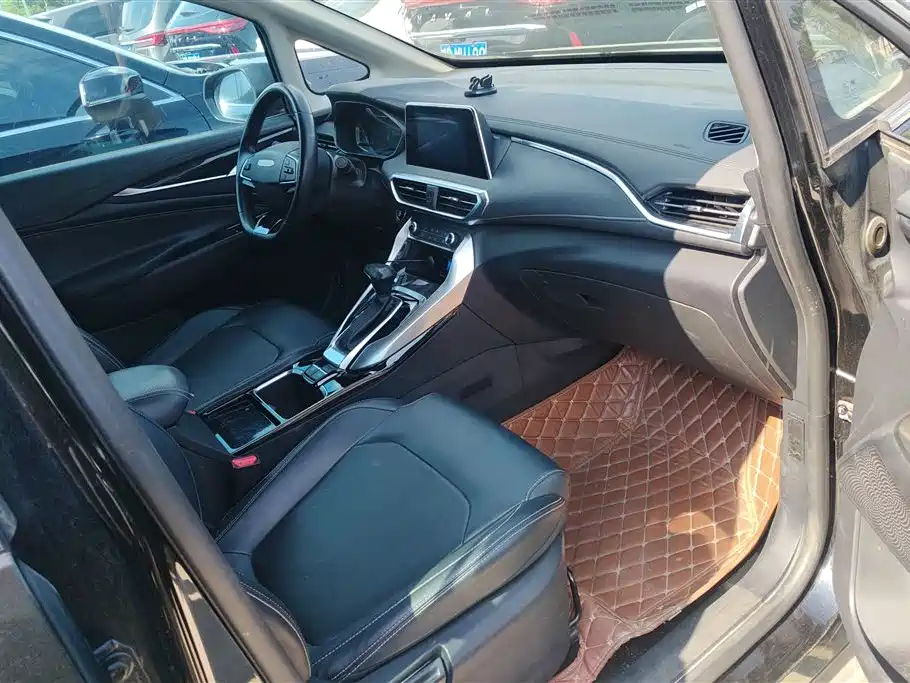 SAIC MAXUS CHASE G50