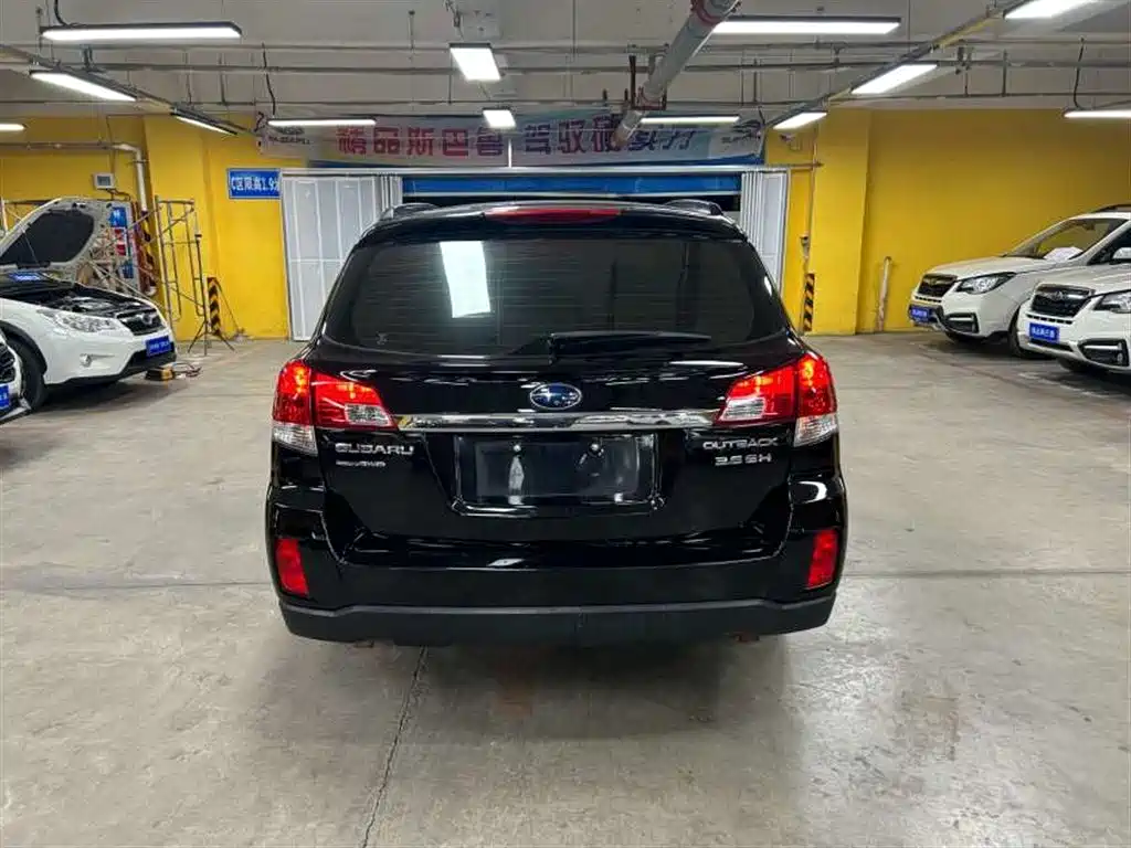 Subaru Outback 2010 3.6R Luxury Navigation фото 6