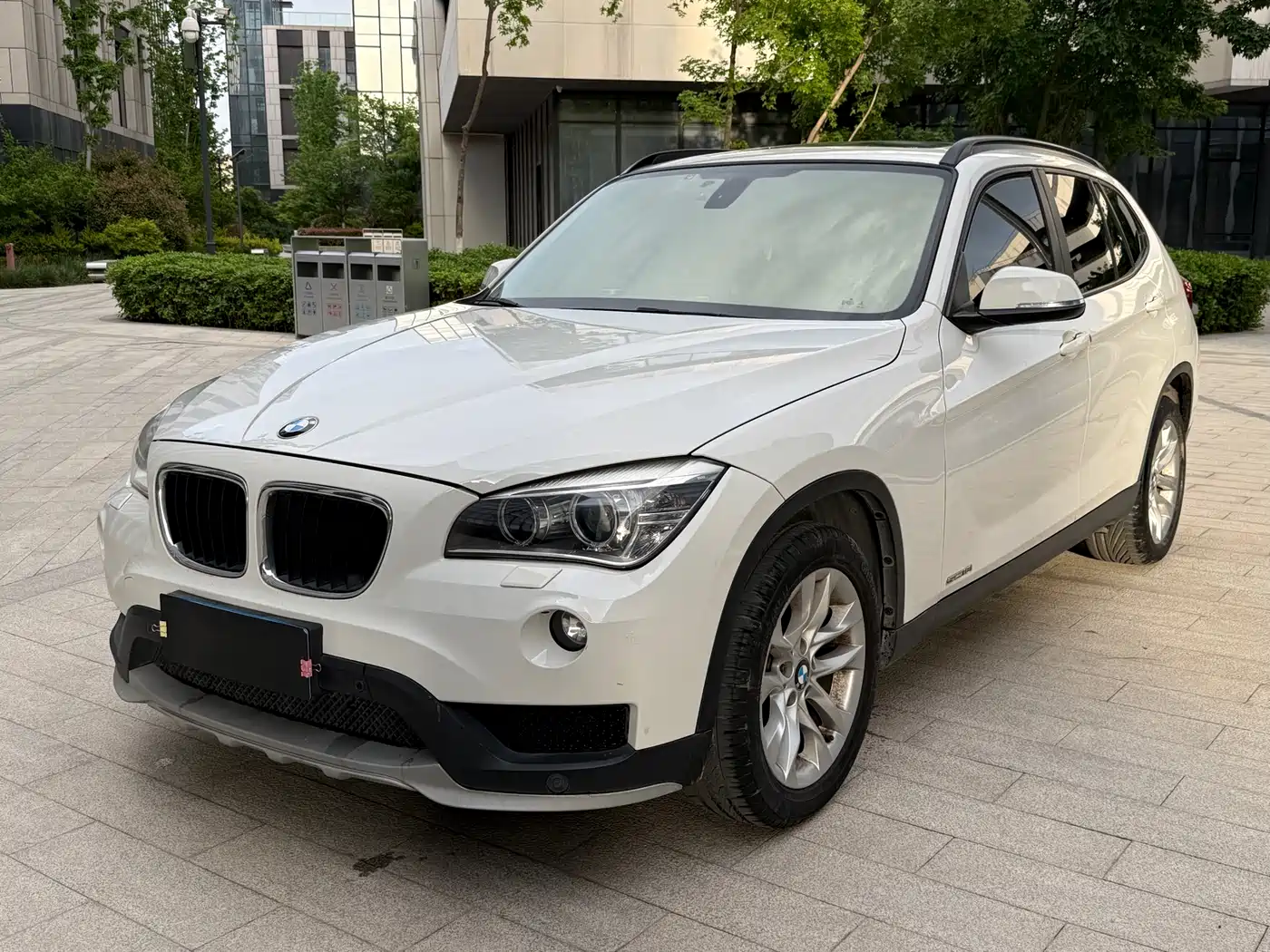BMW X1 2014 sDrive18i Leading Edition