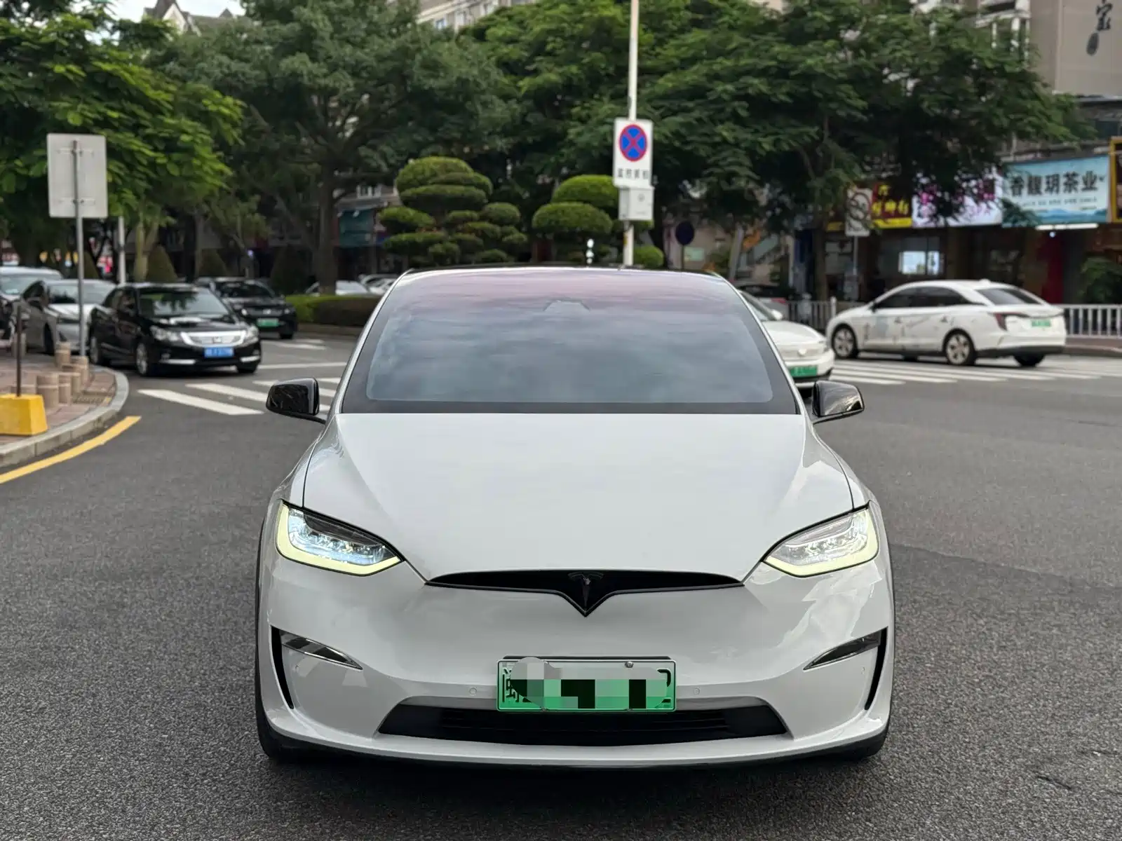 Фото 2 - Tesla Model X