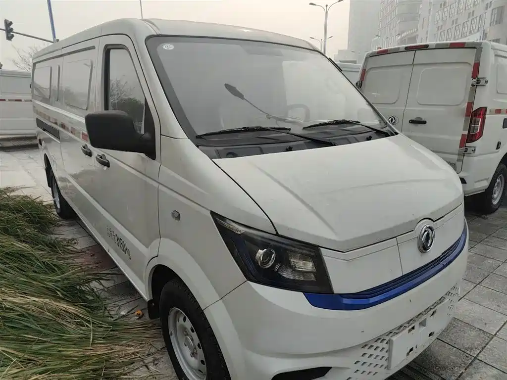 2025 Dongfeng Yufeng EM27