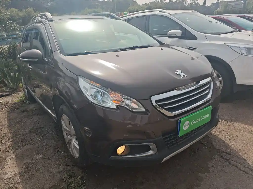 Peugeot 2008 2014 1.6L Automatic Fashion Edition фото 4