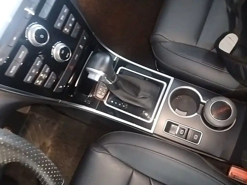 Фото 14 - Haval H2