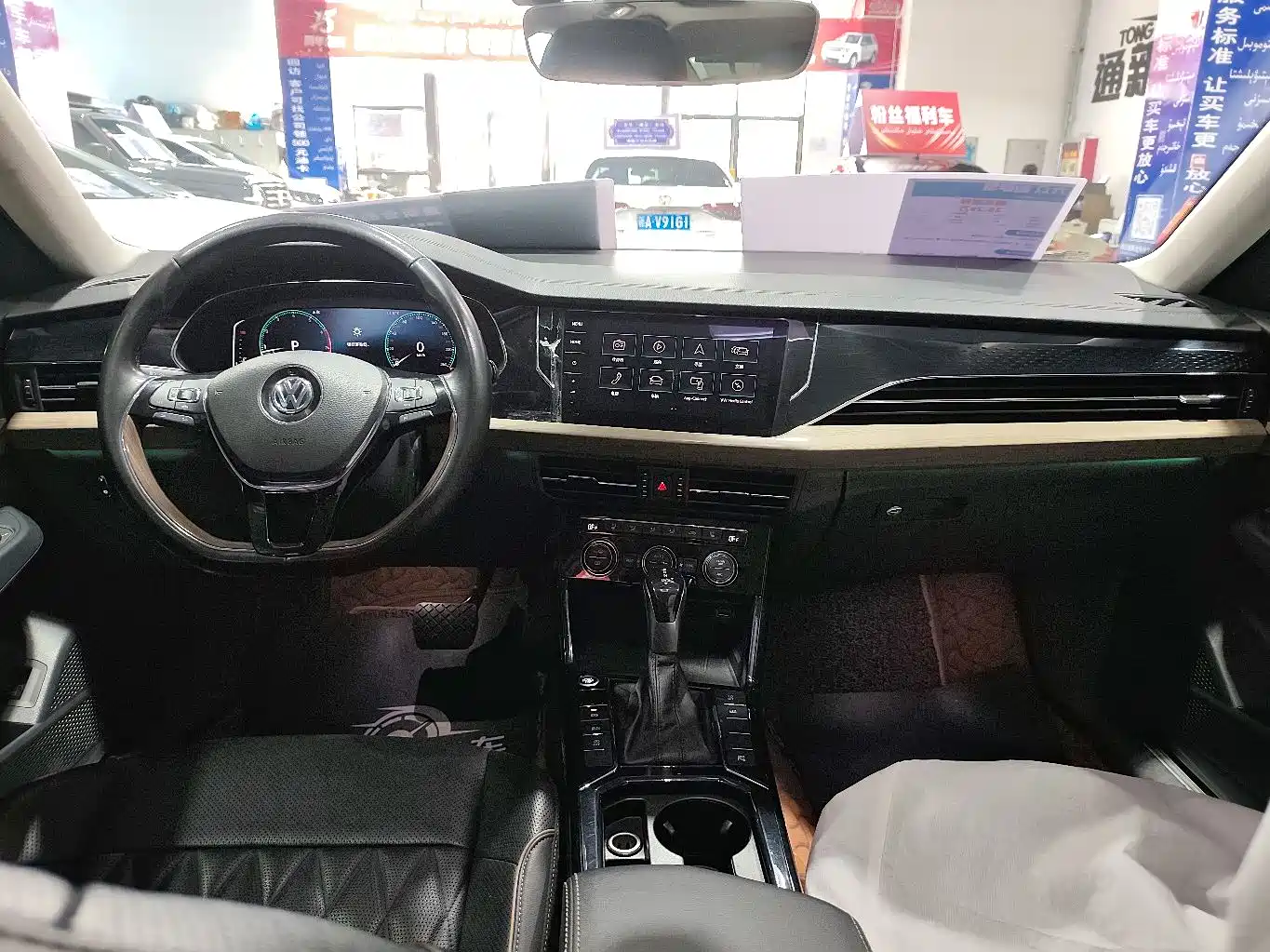 Volkswagen Passat 2019 330TSI Premium Edition China V фото 5