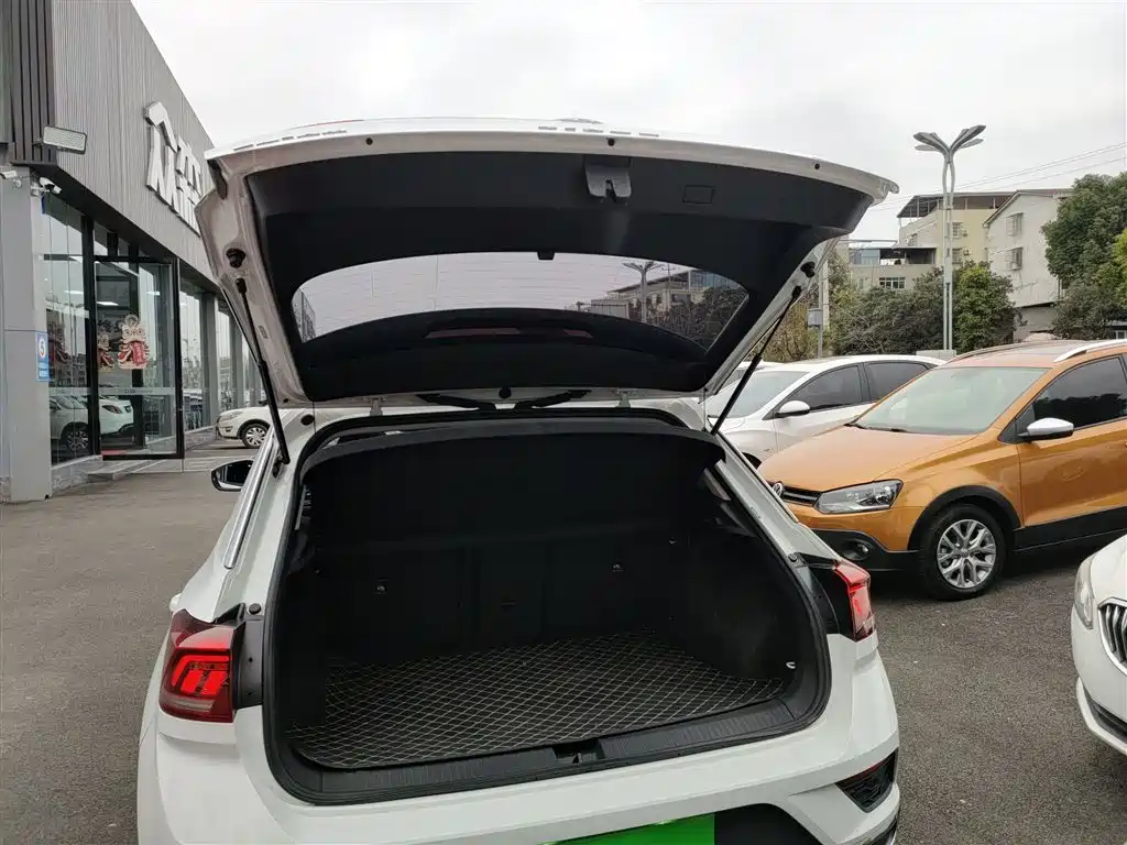 Volkswagen T-ROC 2022 280TSI DSG 2WD Comfort PLUS фото 19