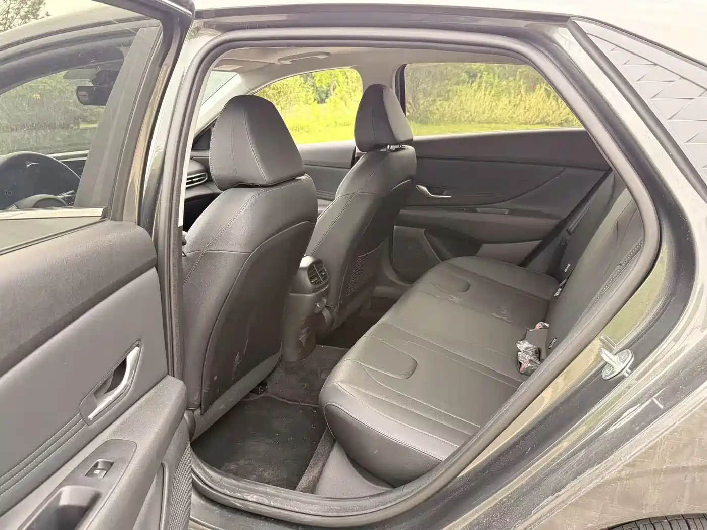 Hyundai Elantra 2023 Model 1.5L CVT LUX Premium Edition фото 6