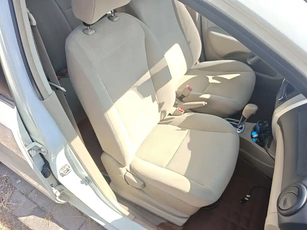 Nissan Livina 2016 2015 1.6XE CVT Comfort Edition