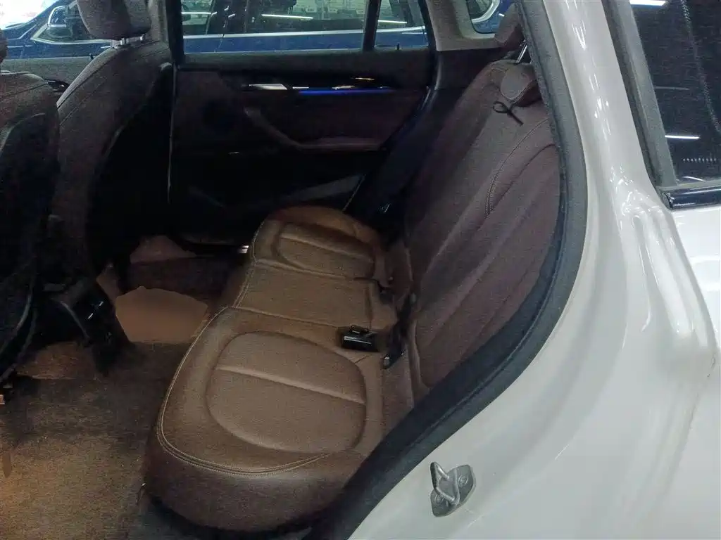 BMW X1 2020 sDrive25Li Leading Model фото 14
