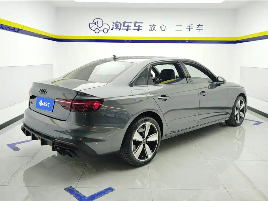 AUDI A4L