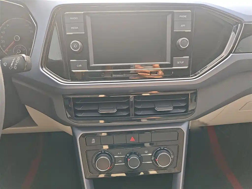 Volkswagen T-Cross 2020 280TSI DSG Comfort Edition фото 6