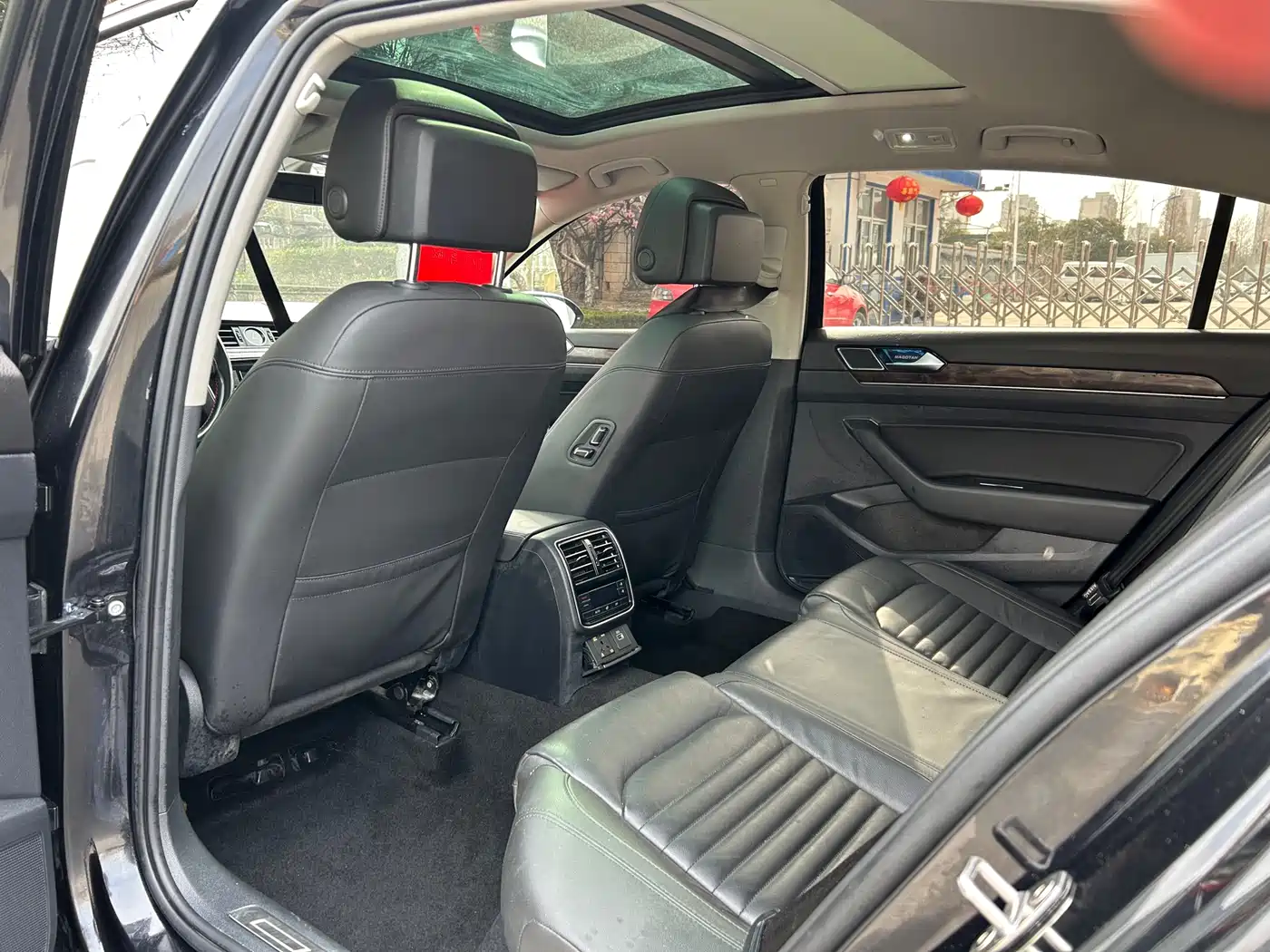 Volkswagen Magotan 2019 330TSI DSG Luxury Class China VI фото 9