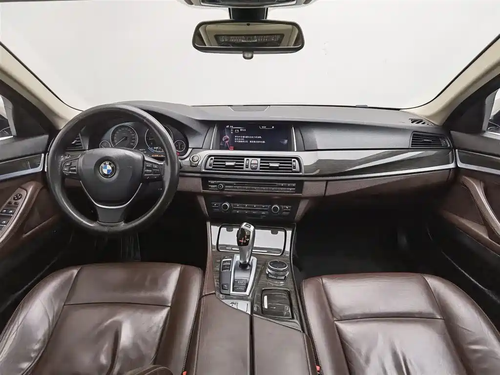 BMW 5 Series 2014 525Li Luxury Design Package фото 5