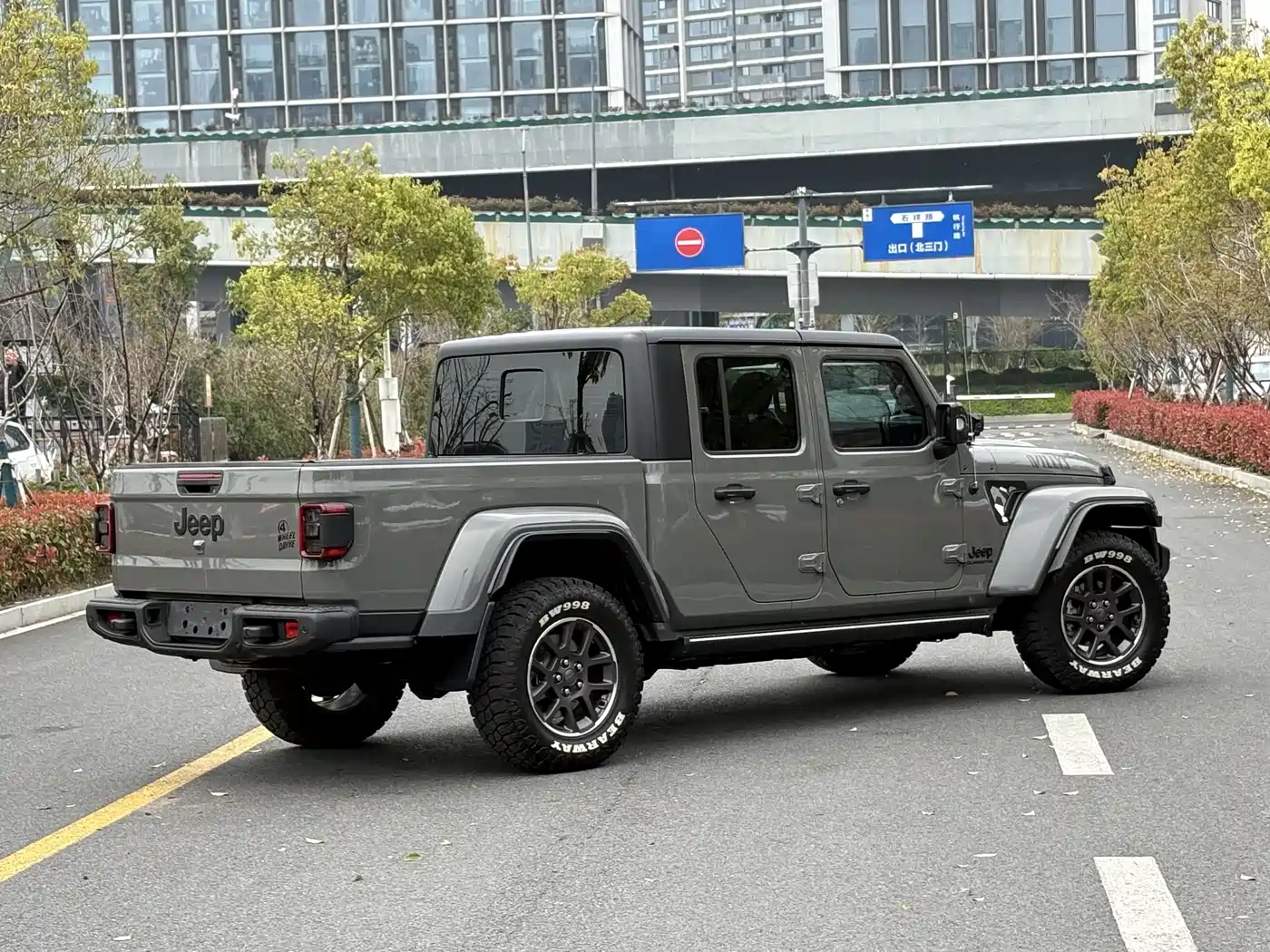 JEEP GLADIATOR
