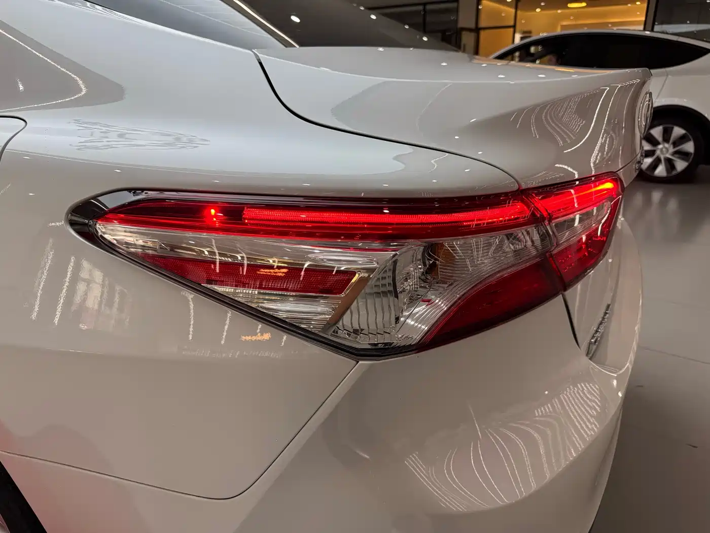 Toyota Camry 2023 2.0GVP Leading Edition фото 34