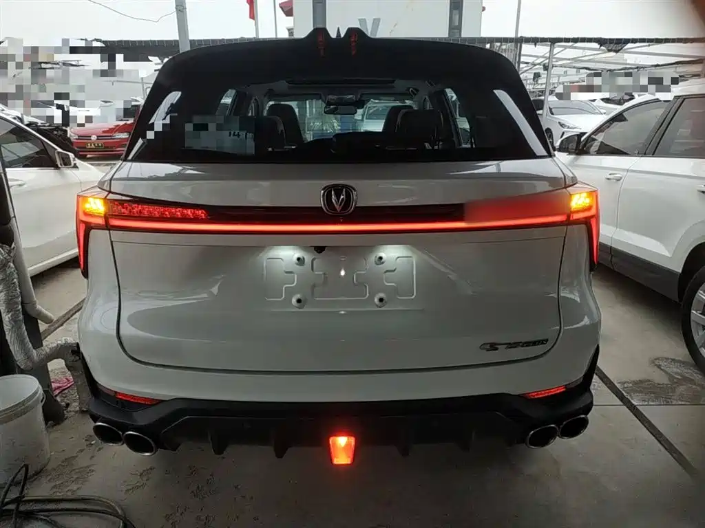 CHANG'AN CS75PLUS