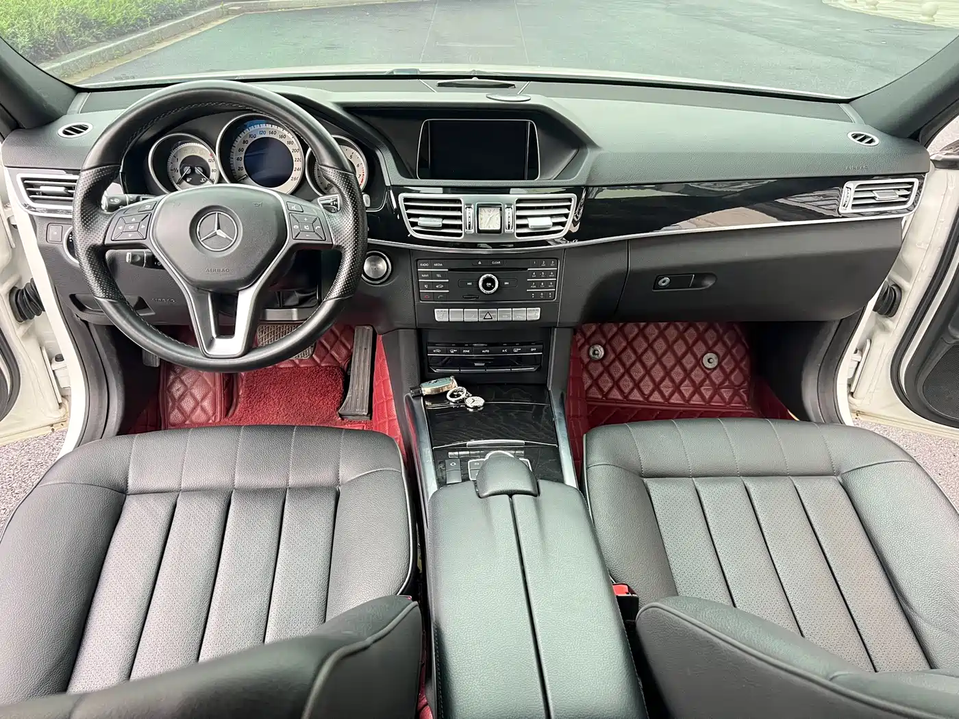 Mercedes-Benz E-Class 2015 Facelift E 260 L Sport фото 11