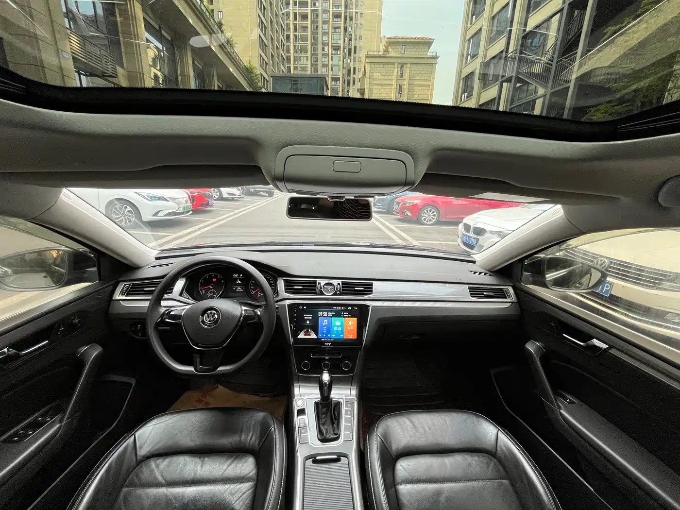 Volkswagen Passat 2017 330TSI DSG Prestige фото 12