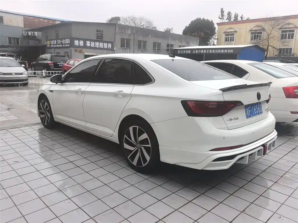 Volkswagen Sagitar 2023 300TSI DSG Surpassing Edition фото 5