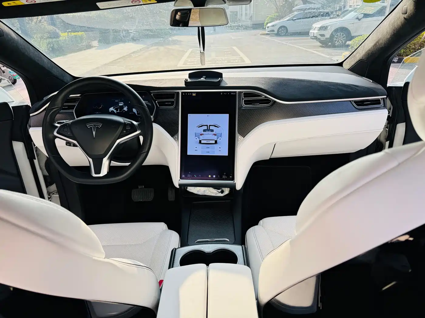 TESLA MODEL X