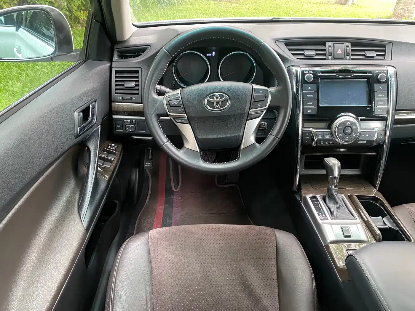 Toyota Reiz 2013 2.5V Premium Edition фото 13