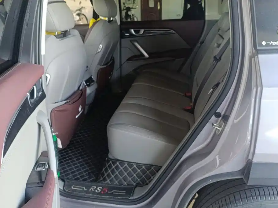 Фото 10 - Baojun RS-5