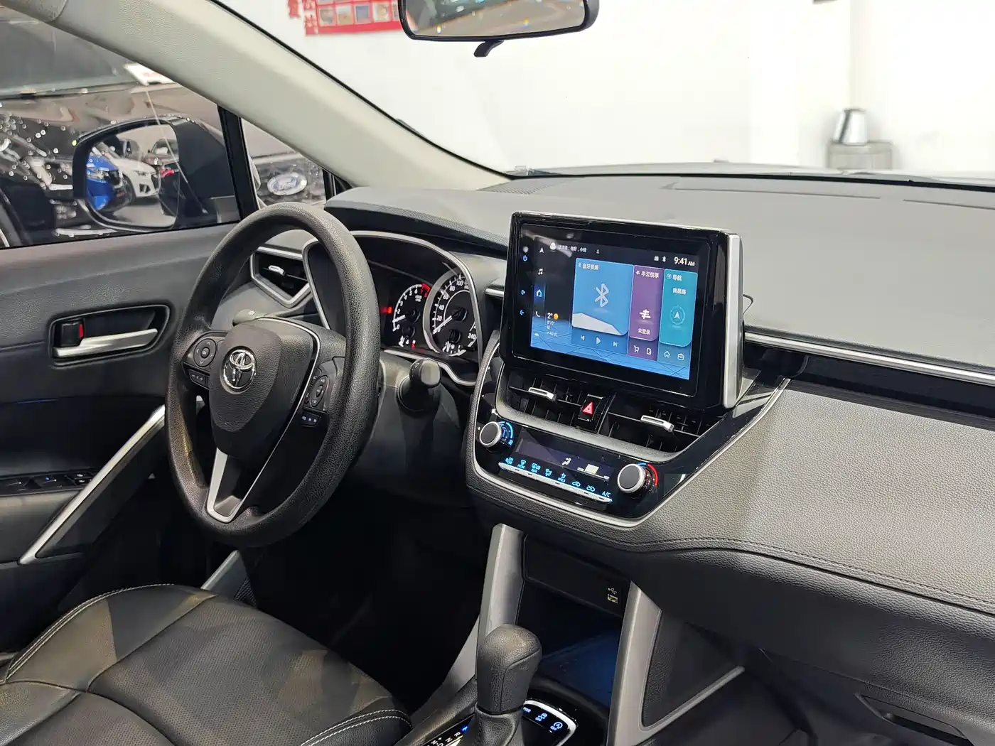 Toyota Frontlander 2022 2.0L CVT Luxury PLUS Edition фото 13