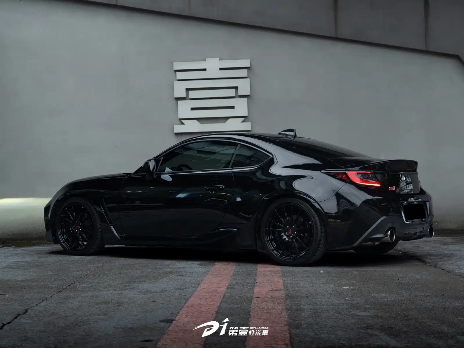 Photo 5 - Subaru BRZ