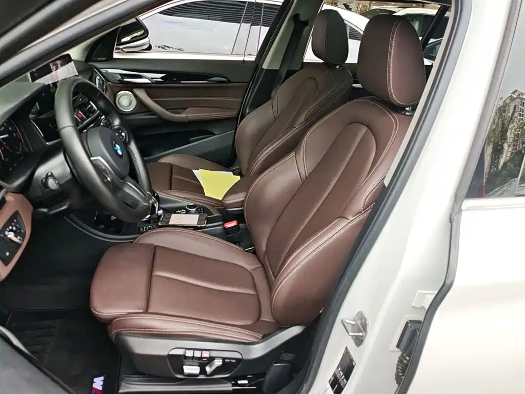 BMW X1 2021 sDrive25Li Leading фото 11