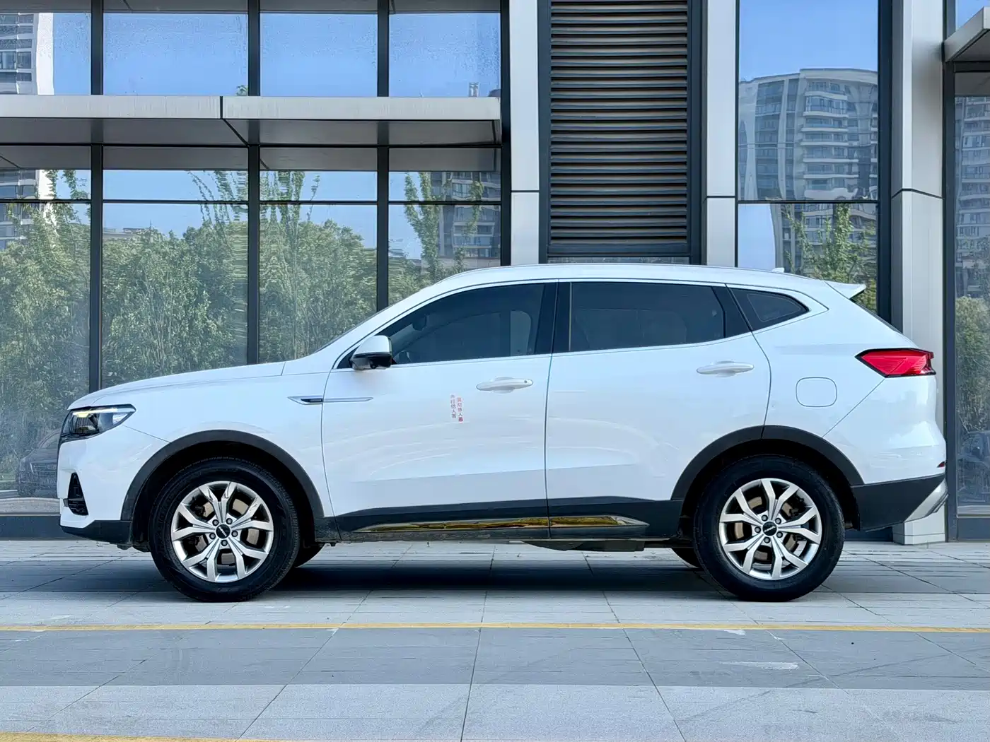 Photo 3 - Haval H6
